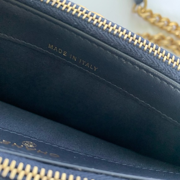 CHANEL Boy Wallet on Chain - Picture 5 of 15